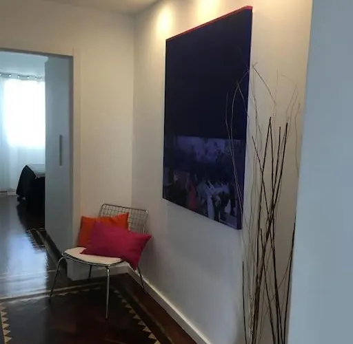 Casa Pedra Do Sal * אסטוריל